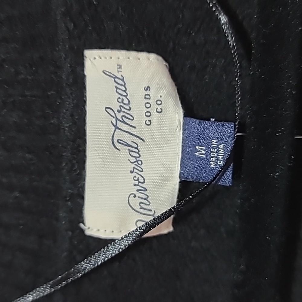 Universal Thread Black V-Neck Sweater - Picture 4 of 5